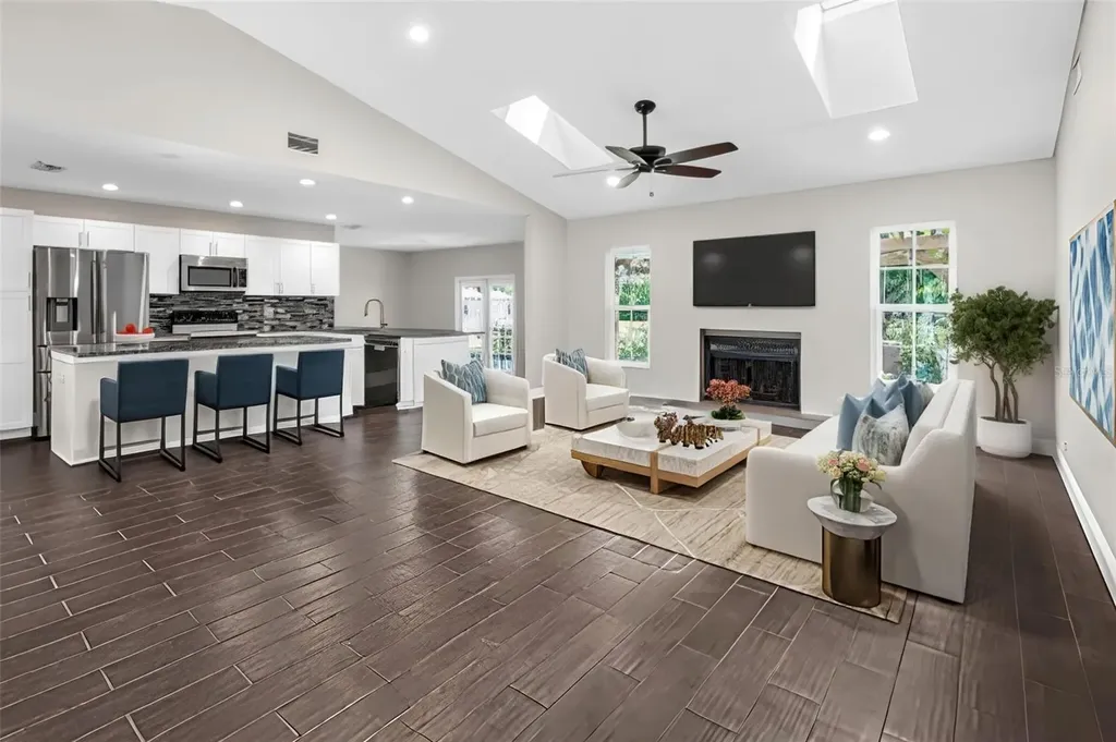 1821 Racimo Drive Sarasota FL 34240