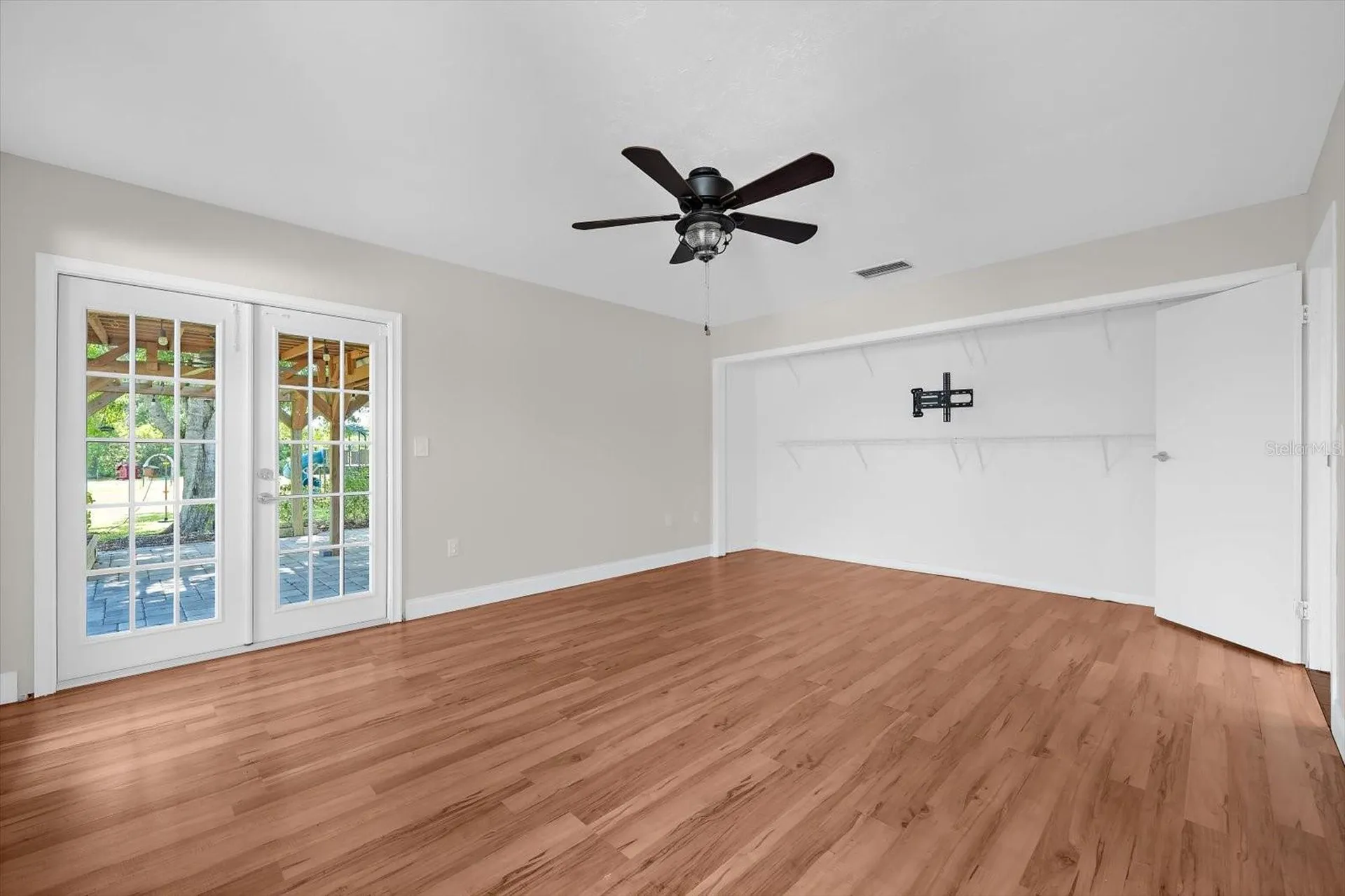 1821 Racimo Drive Sarasota FL 34240