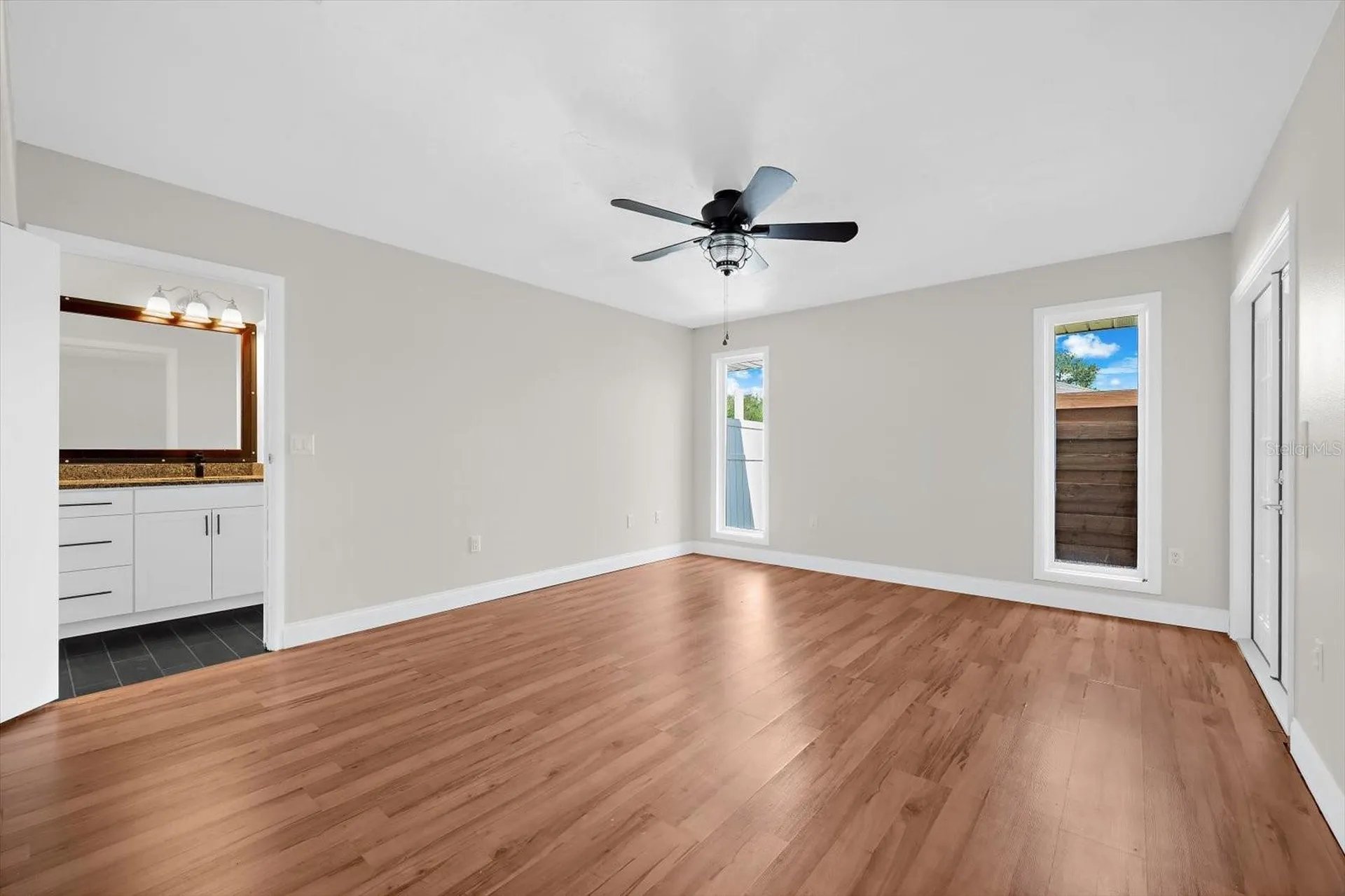1821 Racimo Drive Sarasota FL 34240