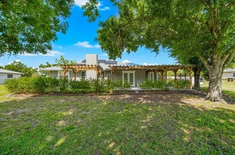 1821 Racimo Drive Sarasota FL 34240