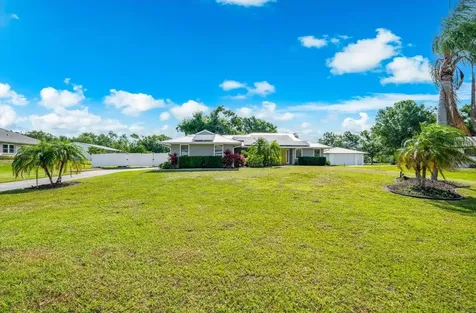 1821 Racimo Drive Sarasota FL 34240