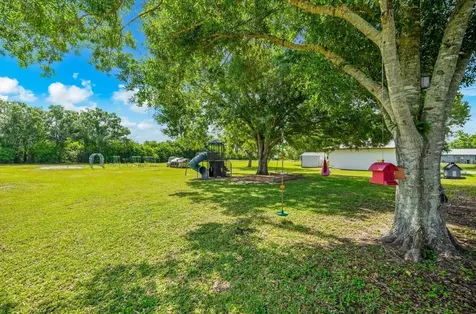 1821 Racimo Drive Sarasota FL 34240