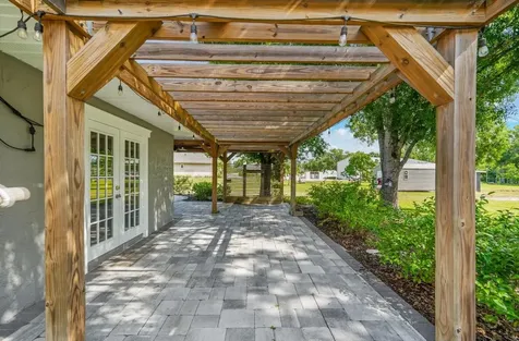 1821 Racimo Drive Sarasota FL 34240