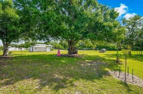 1821 Racimo Drive Sarasota FL 34240
