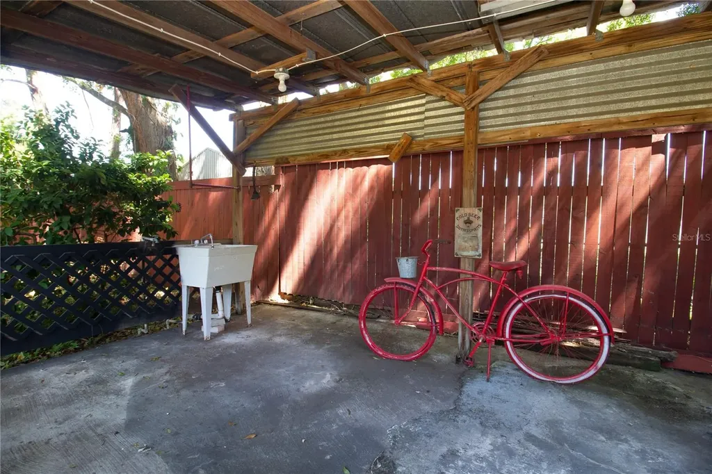 7716 E Comanche Avenue Tampa FL 33610