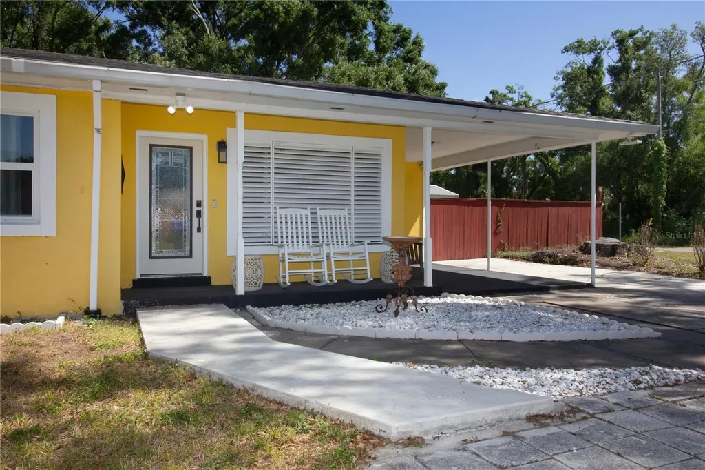 7716 E Comanche Avenue Tampa FL 33610
