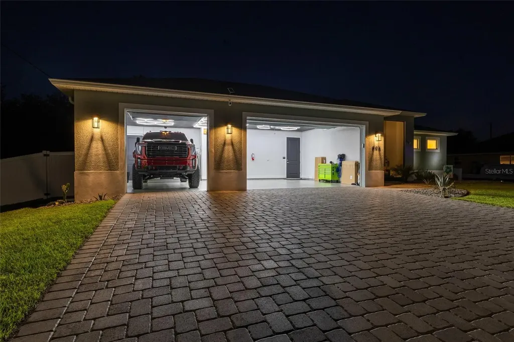 908 Hibiscus Avenue Lehigh Acres FL 33972