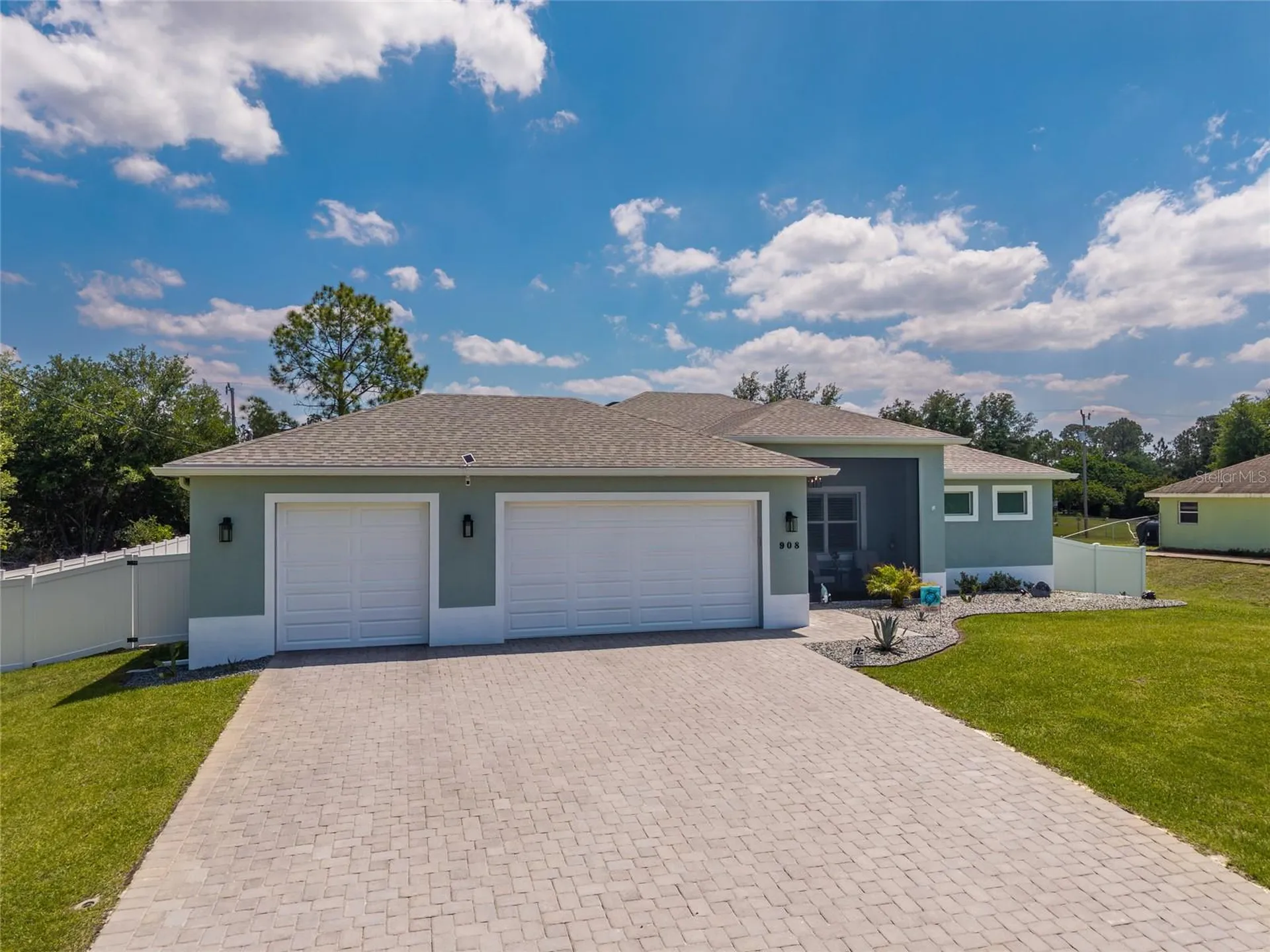 908 Hibiscus Avenue Lehigh Acres FL 33972