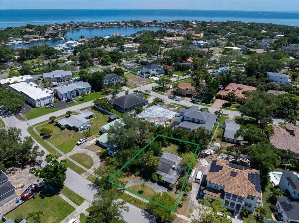 459 Bayview Drive NE St Petersburg FL 33704