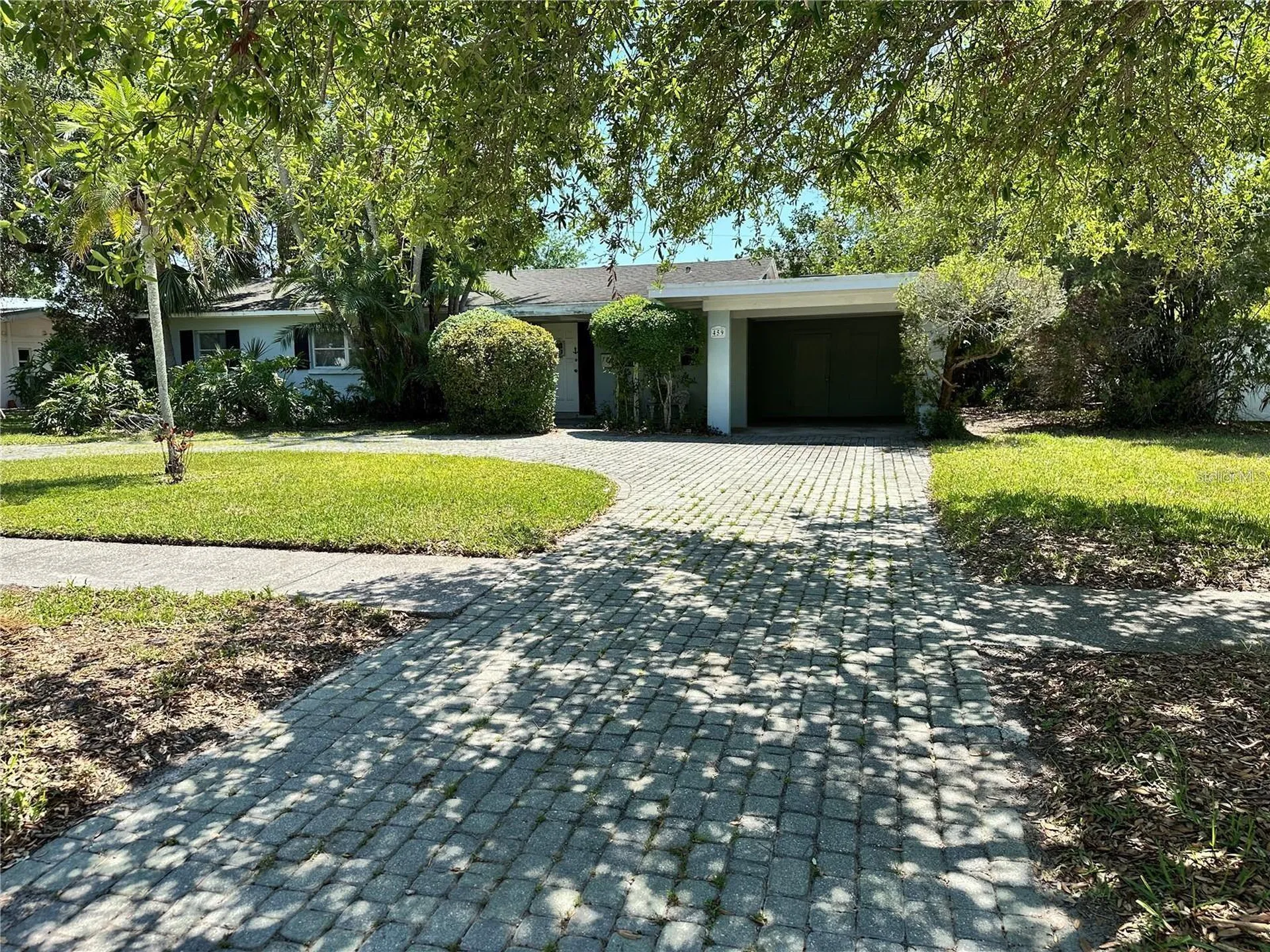 459 Bayview Drive NE St Petersburg FL 33704