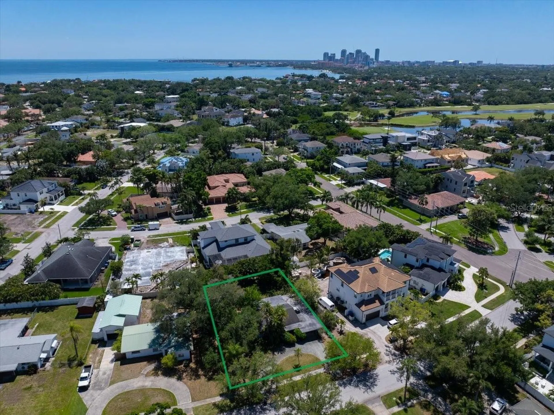 459 Bayview Drive NE St Petersburg FL 33704