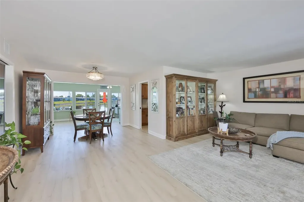 1704 Danbury Drive Sun City Center FL 33573