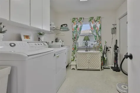 1704 Danbury Drive Sun City Center FL 33573