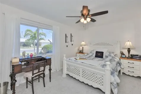 1704 Danbury Drive Sun City Center FL 33573