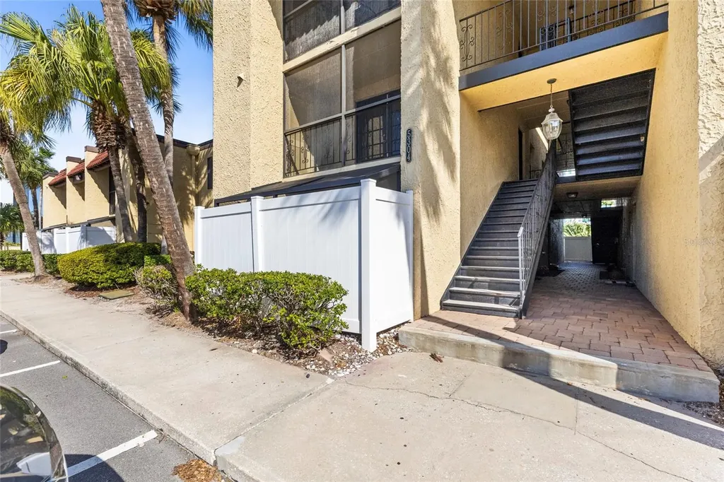 5304 W Kennedy Boulevard Tampa FL 33609