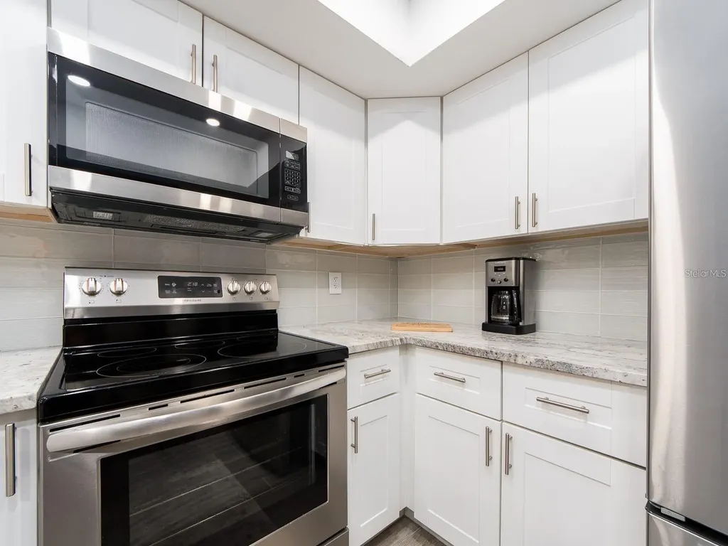 320 Island Way Clearwater Beach FL 33767