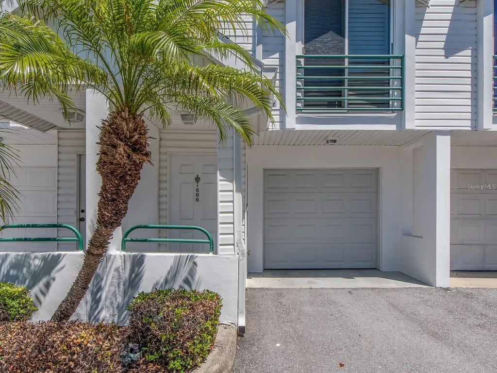 320 Island Way Clearwater Beach FL 33767