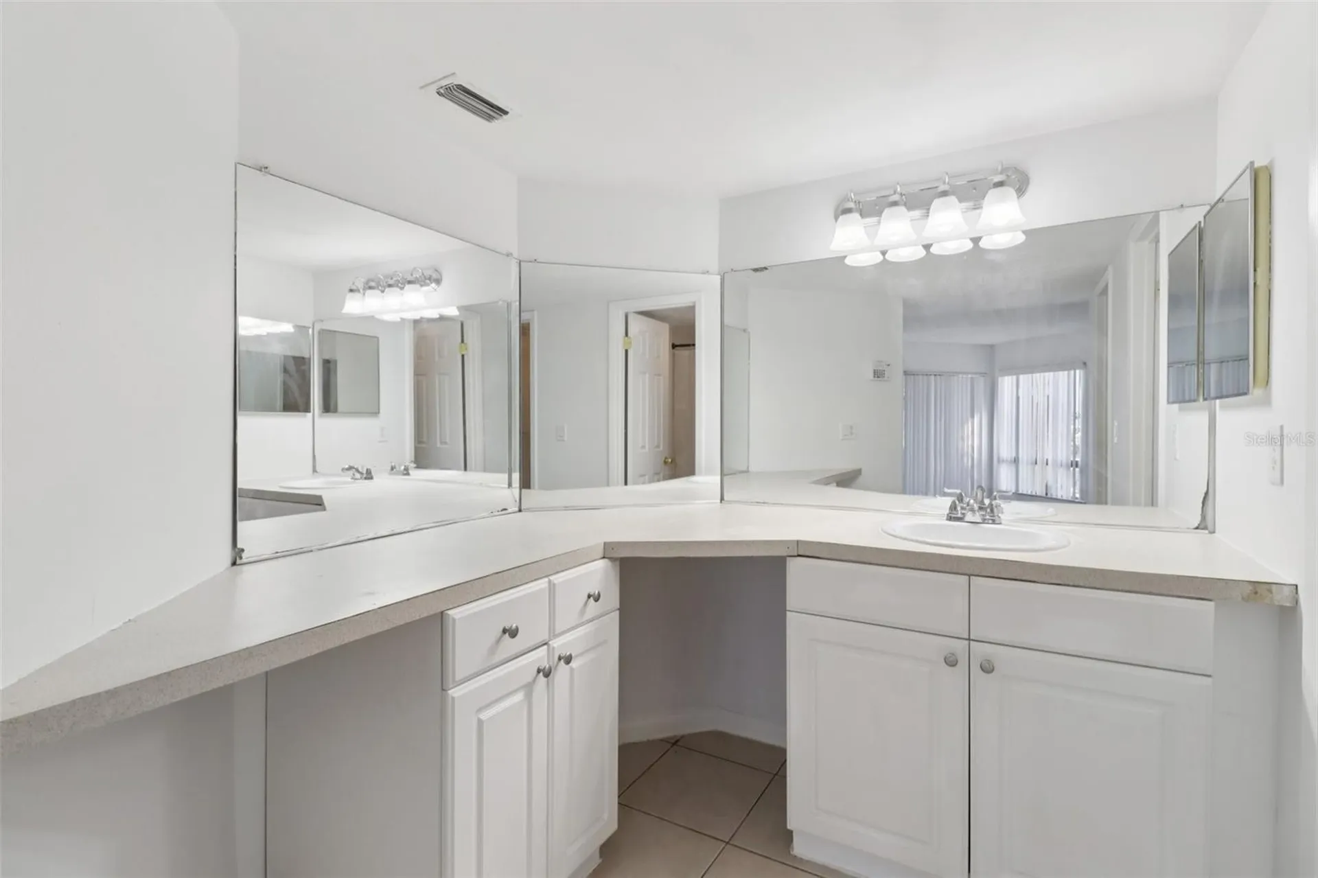 4369 Aqua Vista Drive Orlando FL 32839
