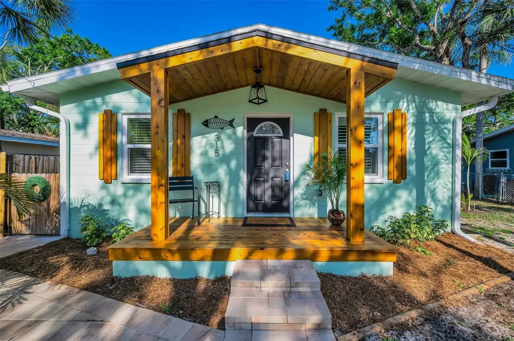 315 Bath Street Tarpon Springs FL 34689
