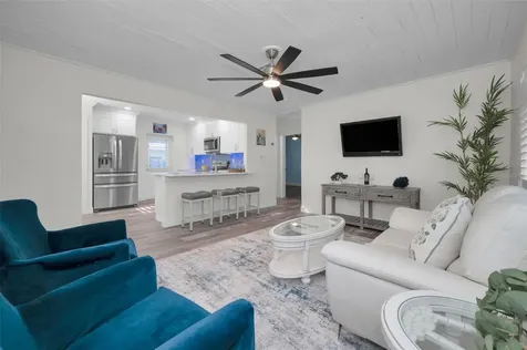 315 Bath Street Tarpon Springs FL 34689