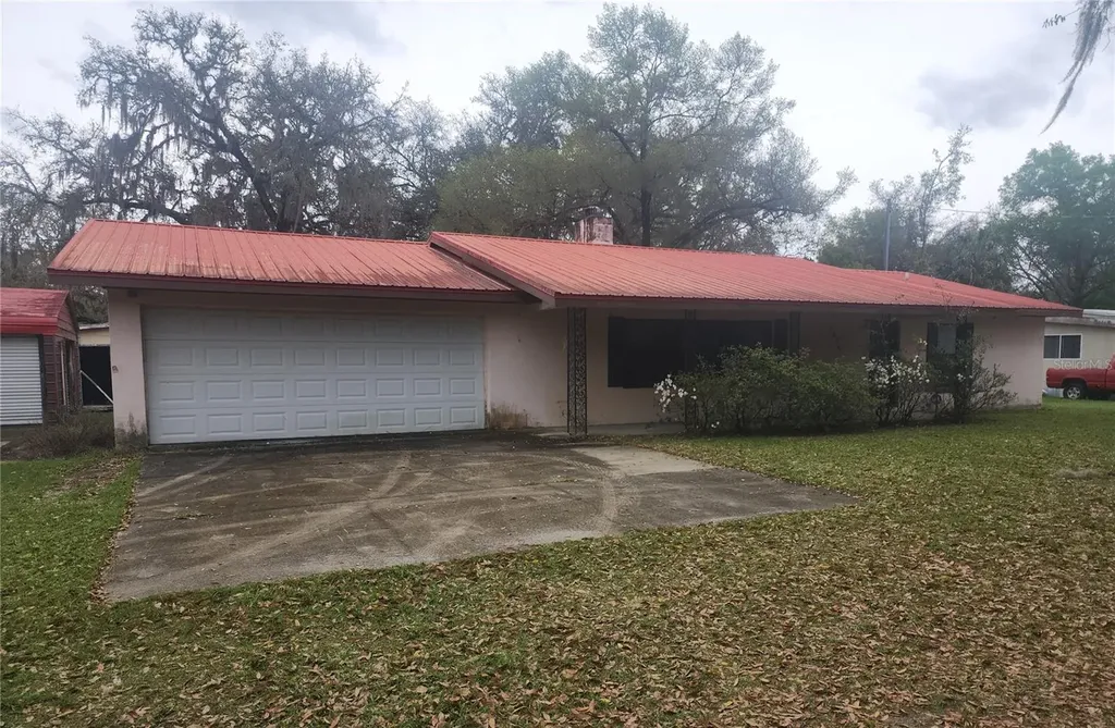 5875 NE 167th Avenue Silver Springs FL 34488