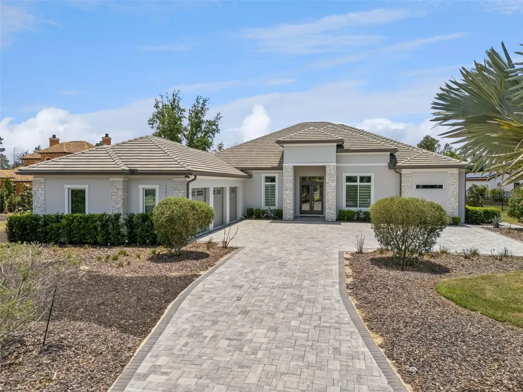 15220 Pendio Drive Bella Collina FL 34756