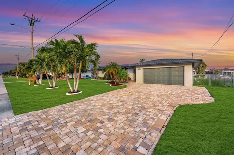 5103 Pelican Boulevard Cape Coral FL 33914