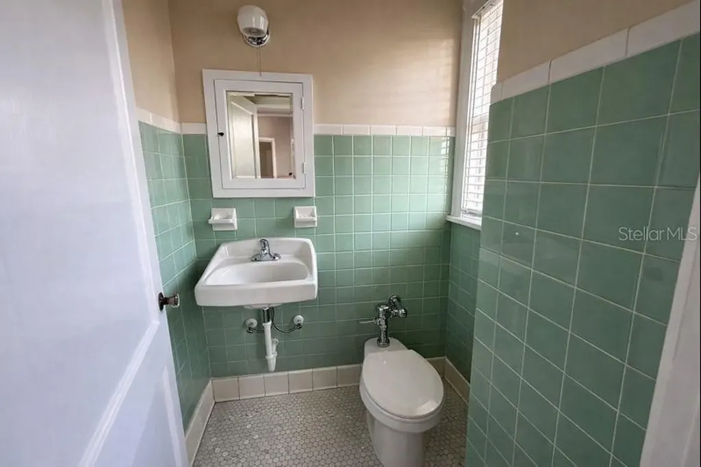 725 W Central Avenue Winter Haven FL 33880