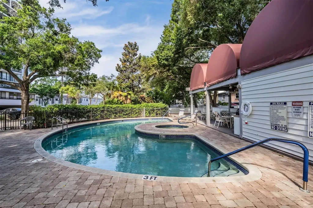 3211 W Swann Avenue Tampa FL 33609