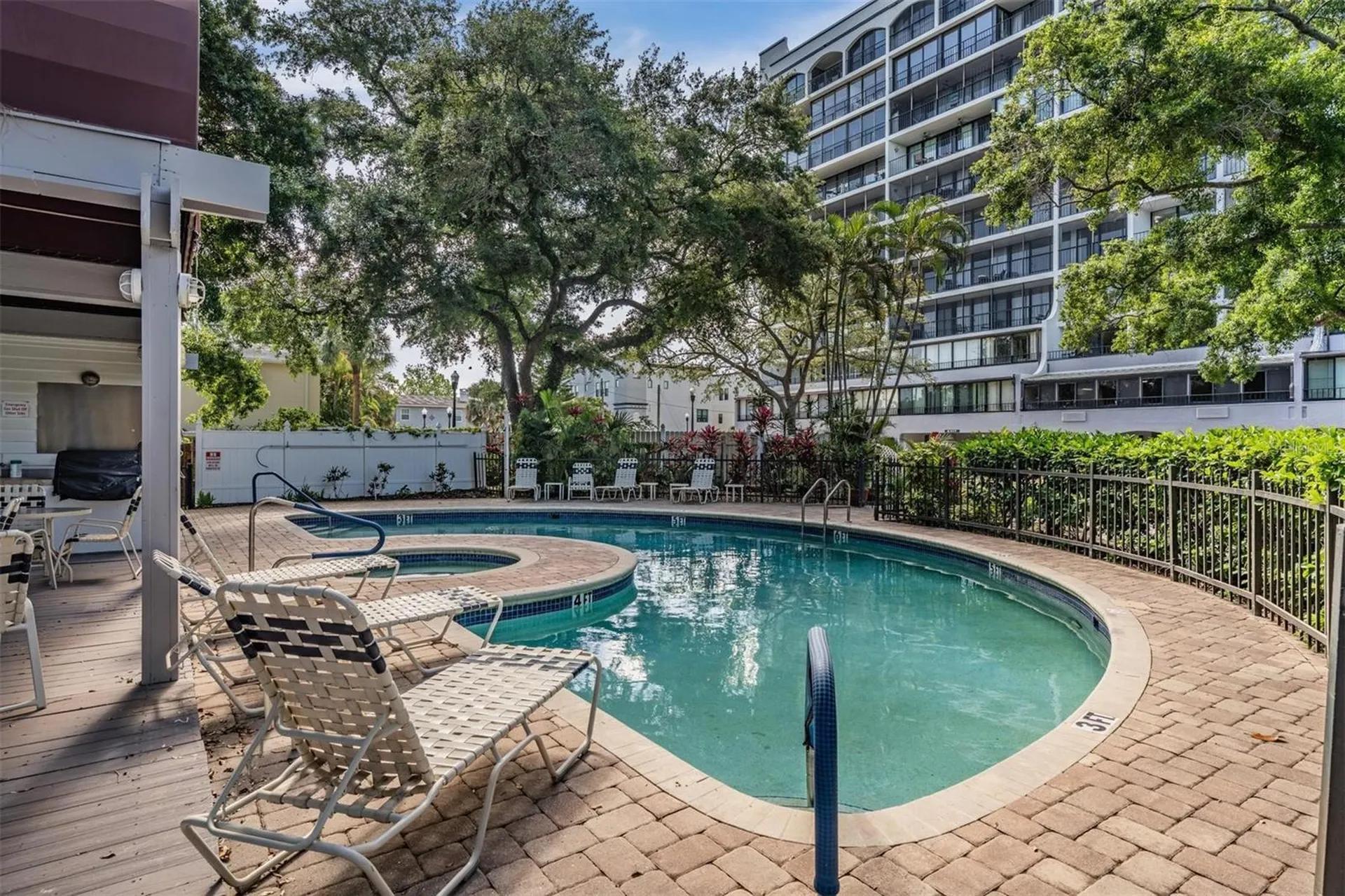 3211 W Swann Avenue Tampa FL 33609