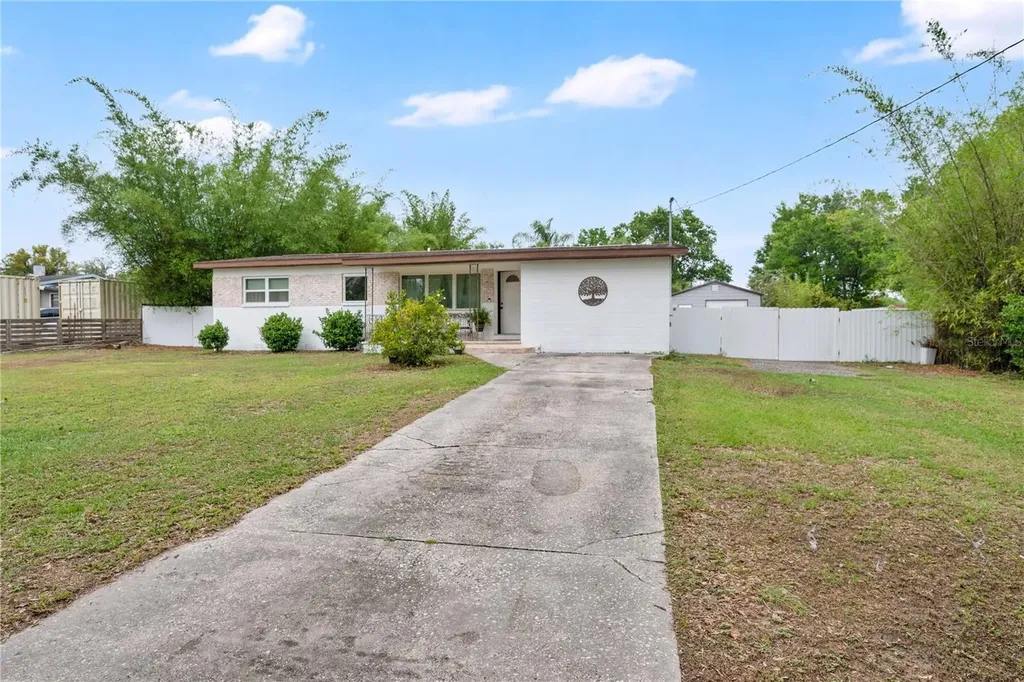 2010 Lee Drive Valrico FL 33594