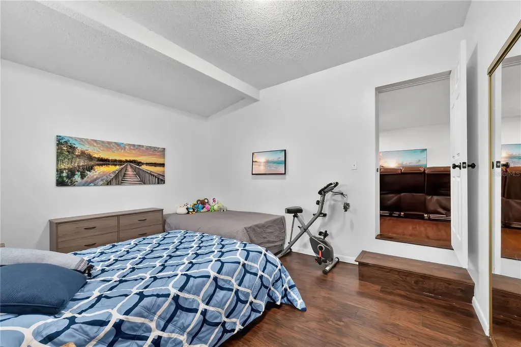 2010 Lee Drive Valrico FL 33594