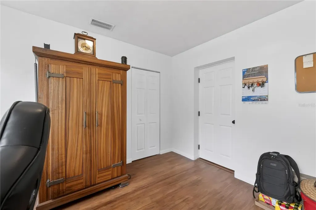 2010 Lee Drive Valrico FL 33594