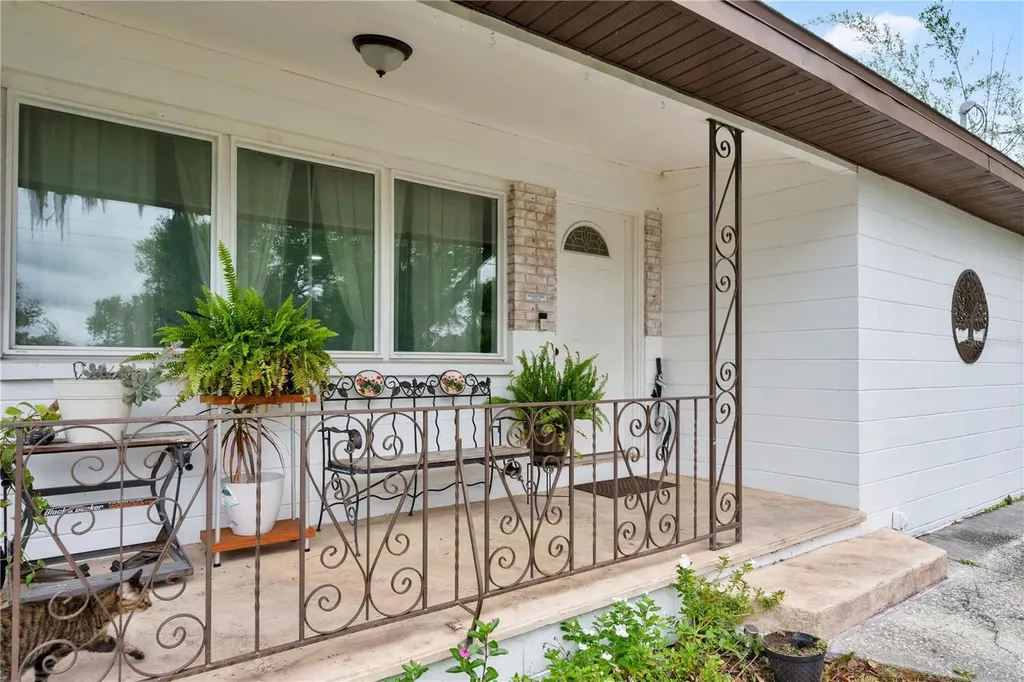 2010 Lee Drive Valrico FL 33594