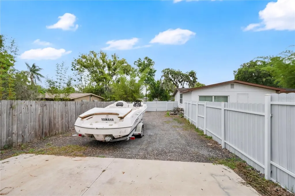 2010 Lee Drive Valrico FL 33594