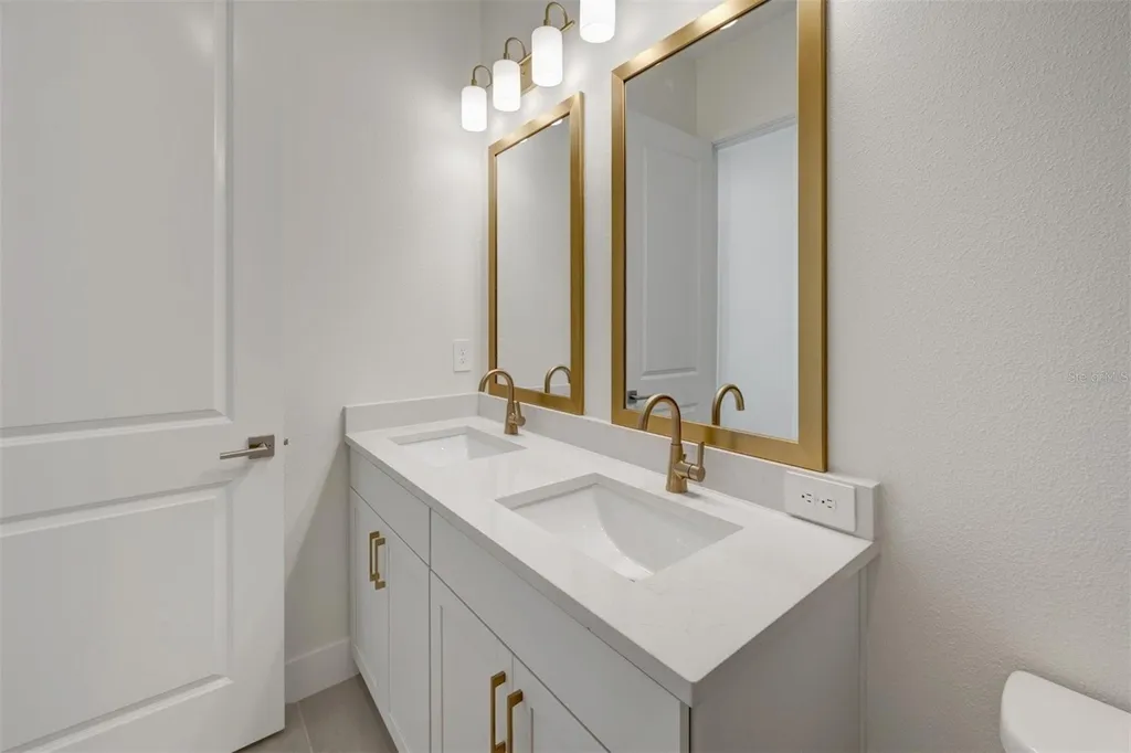 7249 Meadowshade Court Sarasota FL 34241