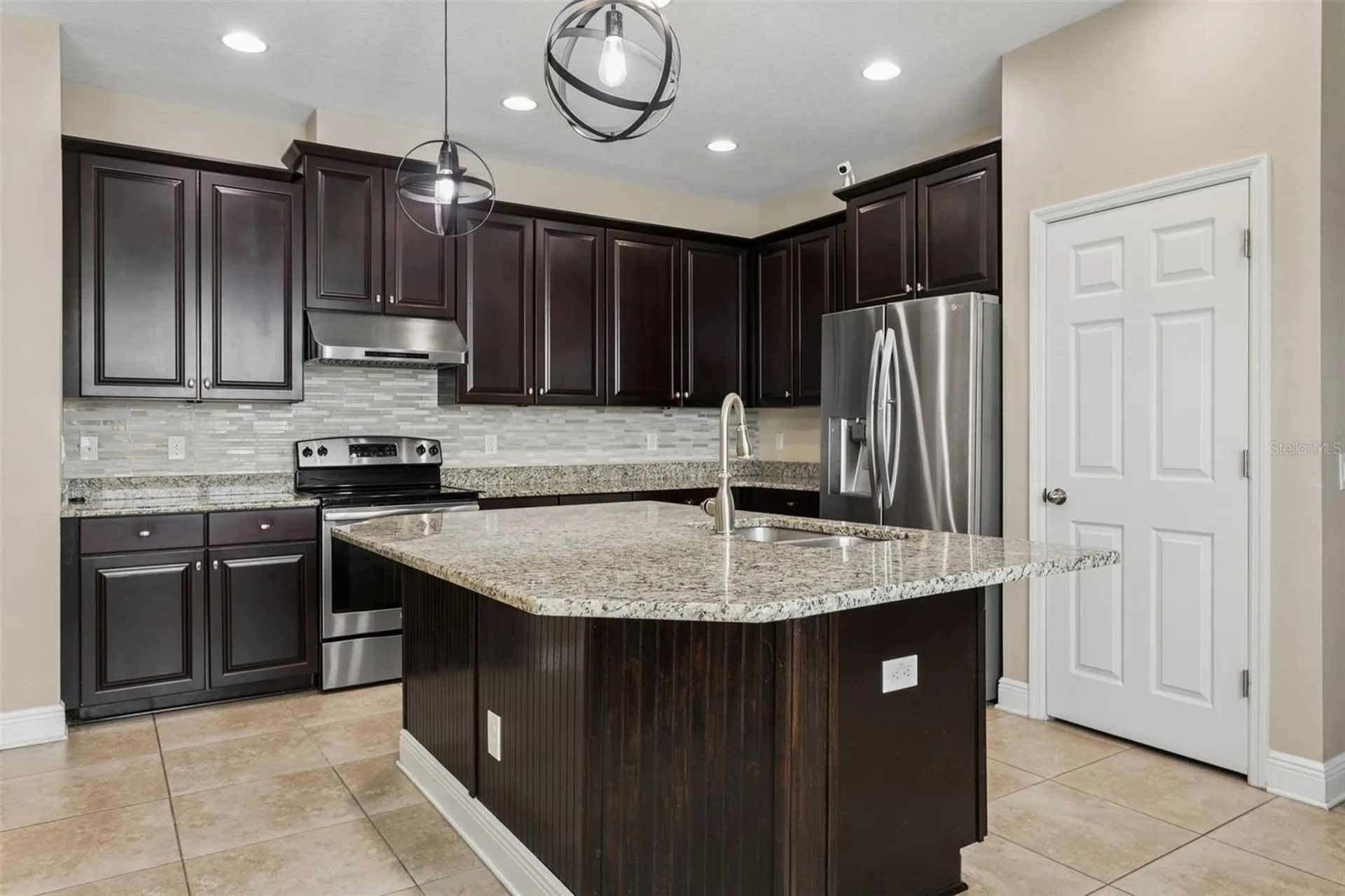19546 Whispering Brook Drive Tampa FL 33647