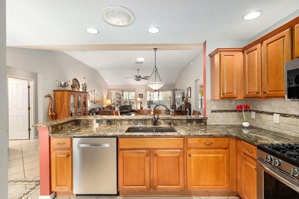 9325 SE 171st Le Flore Lane The Villages FL 32162