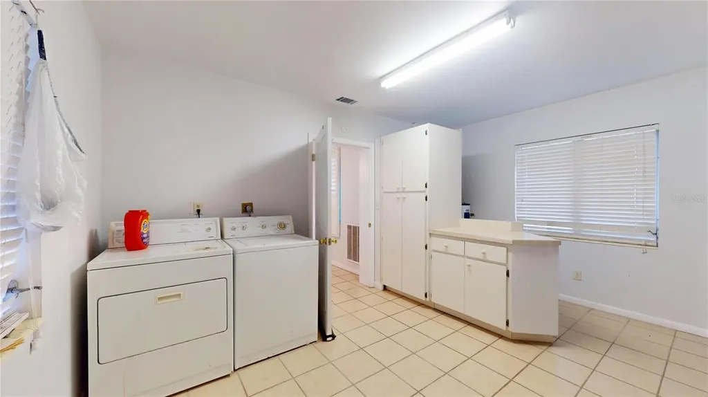 121 N Seminole Avenue Inverness FL 34450