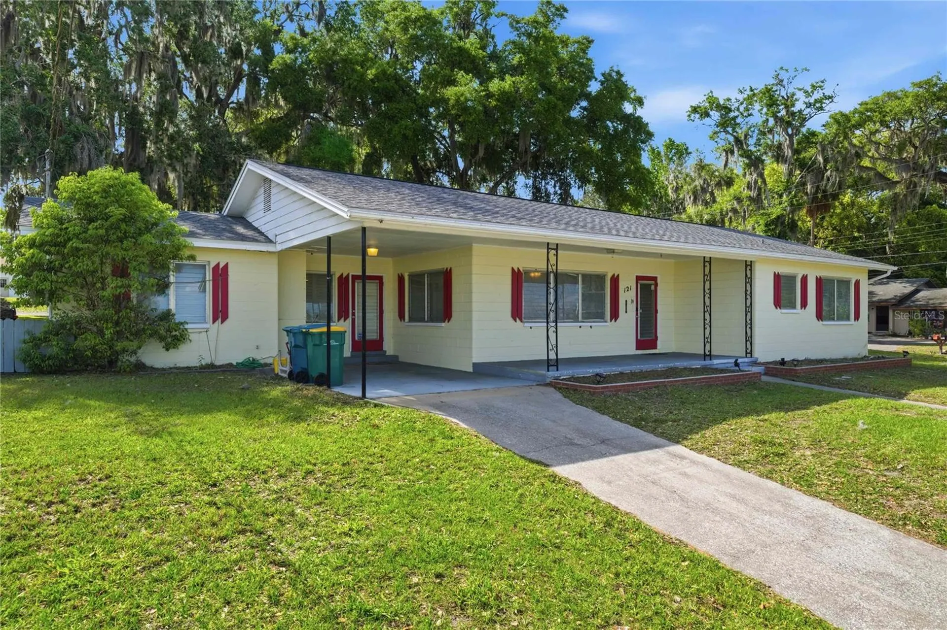 121 N Seminole Avenue Inverness FL 34450