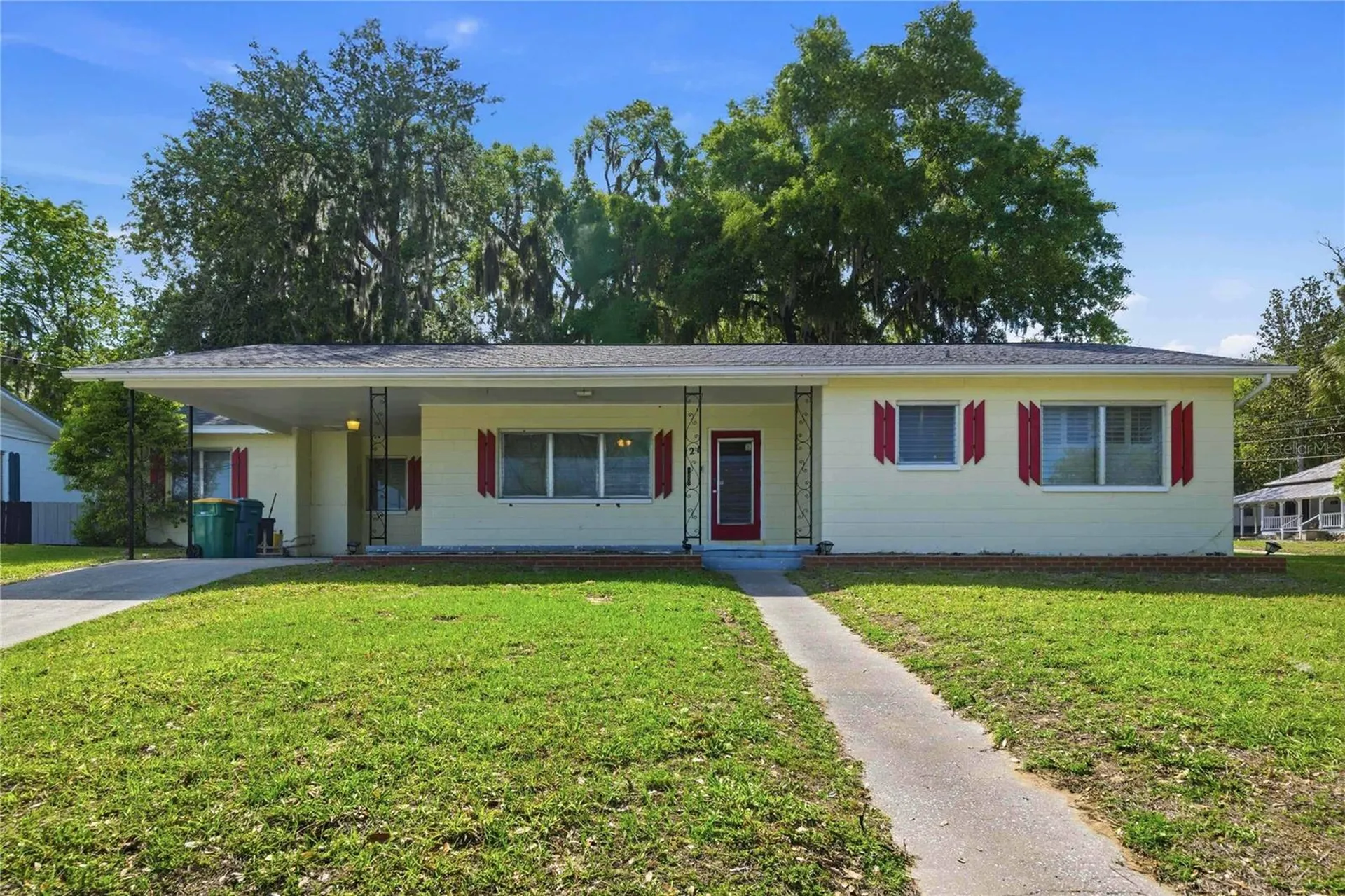 121 N Seminole Avenue Inverness FL 34450