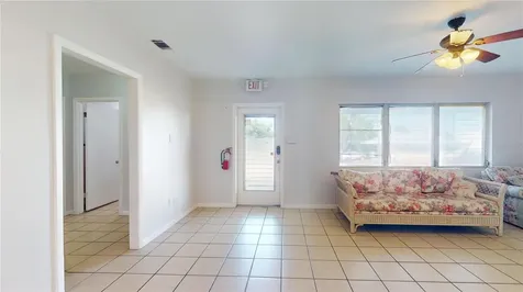 121 N Seminole Avenue Inverness FL 34450