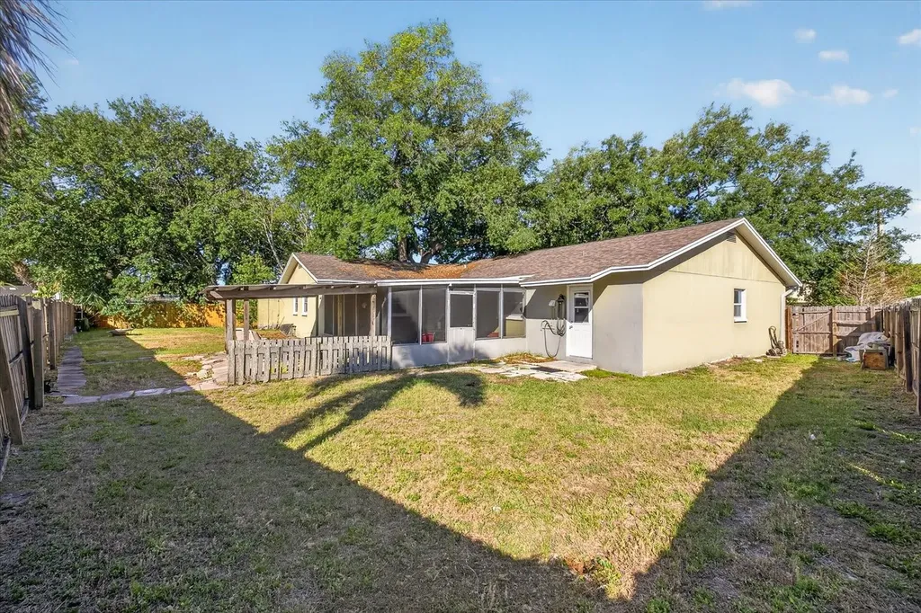 8404 Sandstone Court Tampa FL 33615