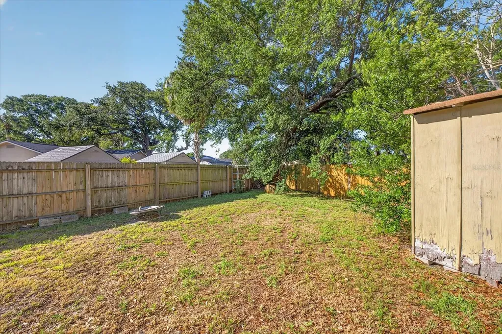 8404 Sandstone Court Tampa FL 33615
