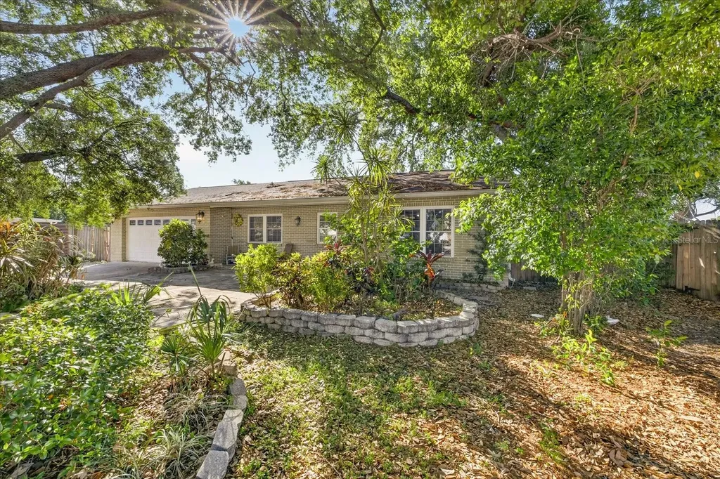 8404 Sandstone Court Tampa FL 33615