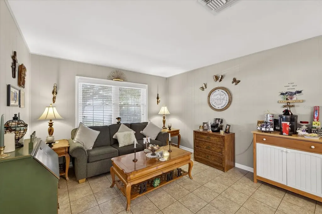 8404 Sandstone Court Tampa FL 33615