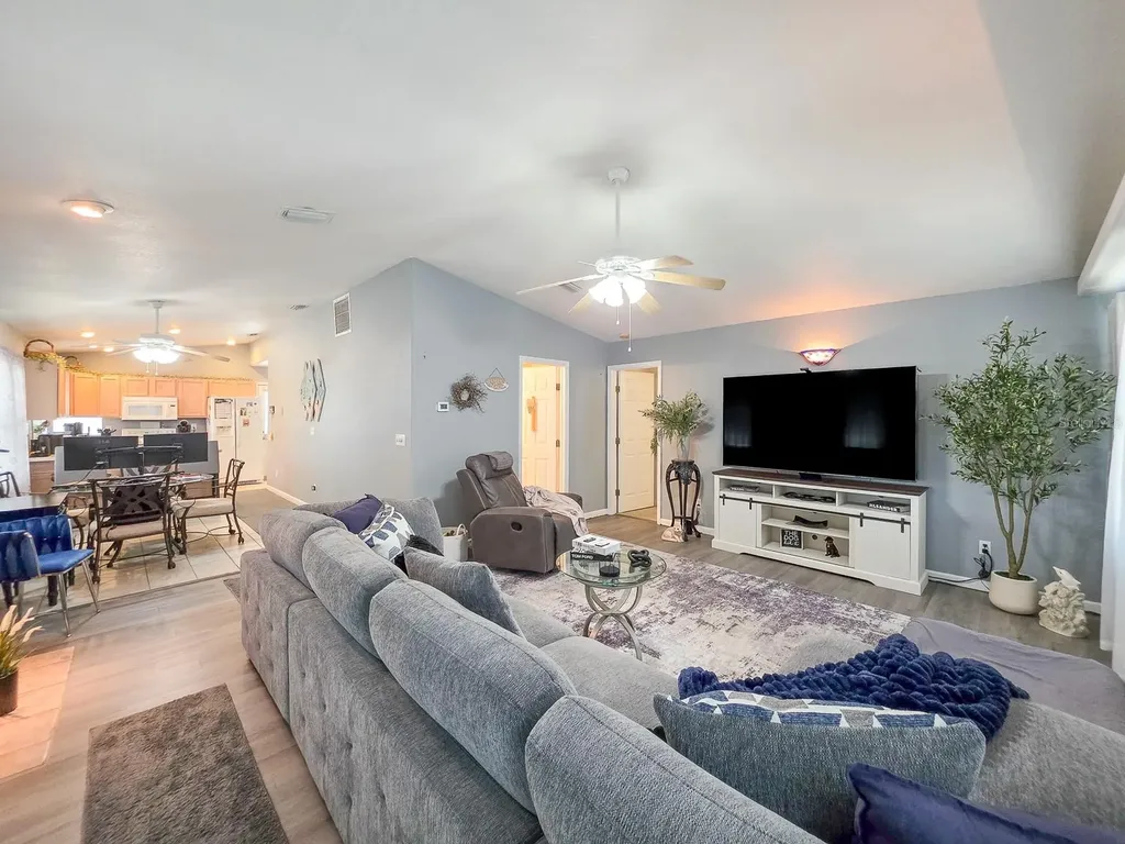 121 E Palm Way Edgewater FL 32132