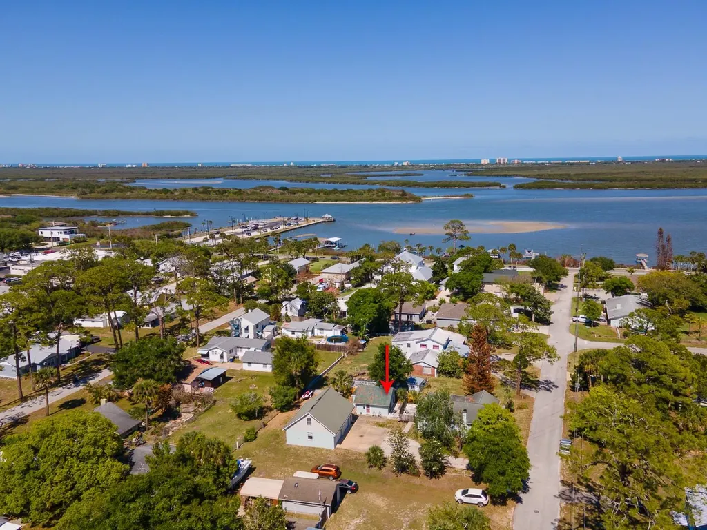 121 E Palm Way Edgewater FL 32132