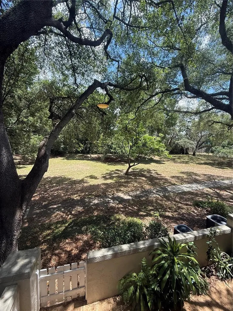 6322 Treetop Circle Temple Terrace FL 33617