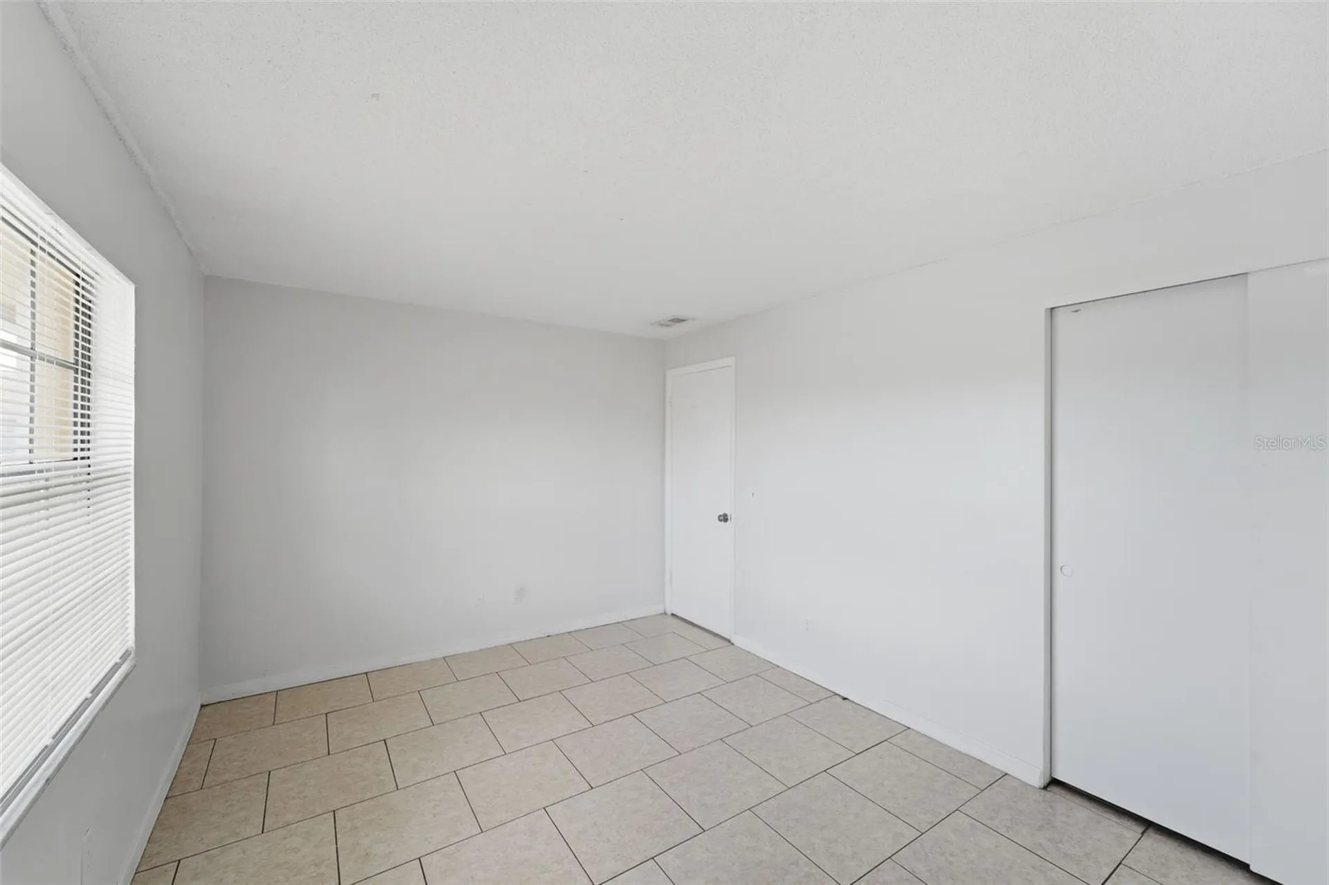 1655 W Oak Ridge Road Orlando FL 32809